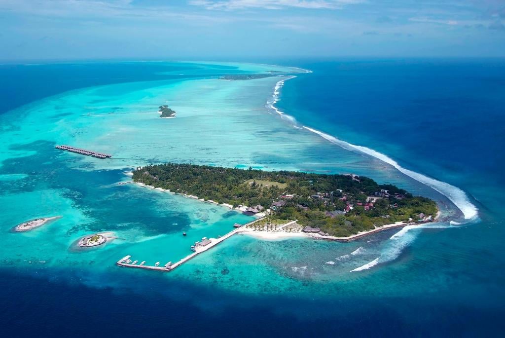 МАЛДИВИ / СУПЕР ПРОМО - НОВА ГОДИНА 2026 / HOTEL ADAARAN SELECT HUDHURAN FUSHI MALDIVES / САМОЛЕТНА ПРОГРАМА С ПОЛЕТ ОТ СОФИЯ / 8 НОЩУВКИ, 11 ДНИ / 29.12.2025 - 08.01.2026