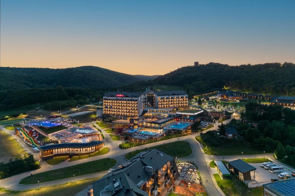 НОВА ГОДИНА 2026 ВЪВ ВРЪДНИК, СЪРБИЯ - MOVENPICK RESORT & SPA FRUSKE TERME 4*+ / ПАКЕТ 4 НОЩУВКИ В ПЕРИОД: 30.12.2025 - 04.01.2026